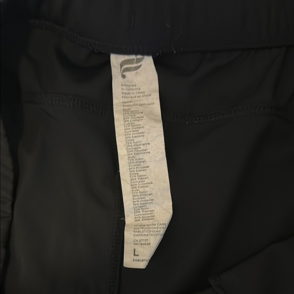 Fabletics “The One” short - Black - Picture 2 of 4